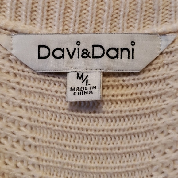 🎯SOLD🎯Oversized lace up high low cream sweater - Picture 5 of 7